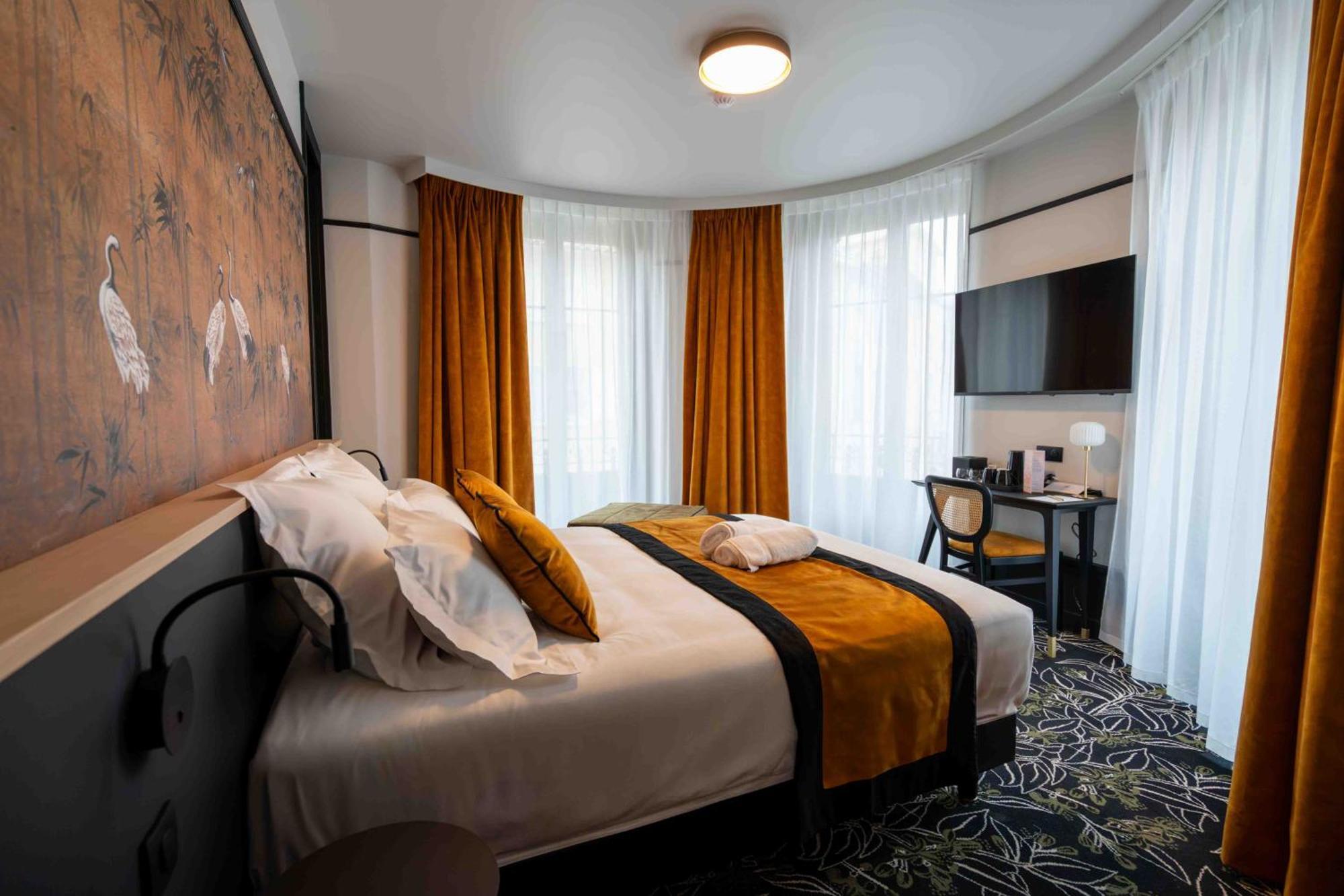 Hotel Et Restaurant Le Regina Le Puy-en-Velay 외부 사진