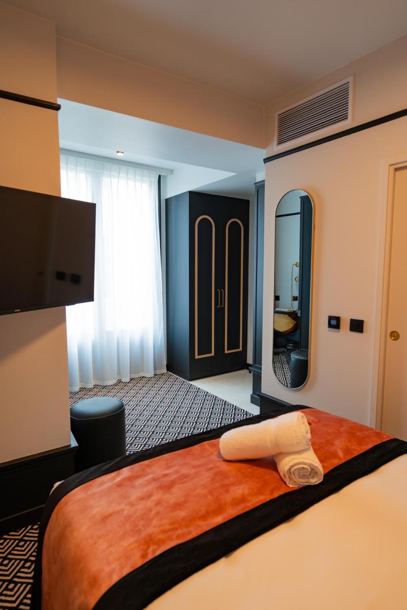 Hotel Et Restaurant Le Regina Le Puy-en-Velay 외부 사진
